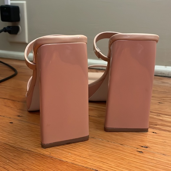 Jeffrey Campbell Hustler Platform Sandal in Dusty Nude Patent 6.5 - Picture 8 of 9